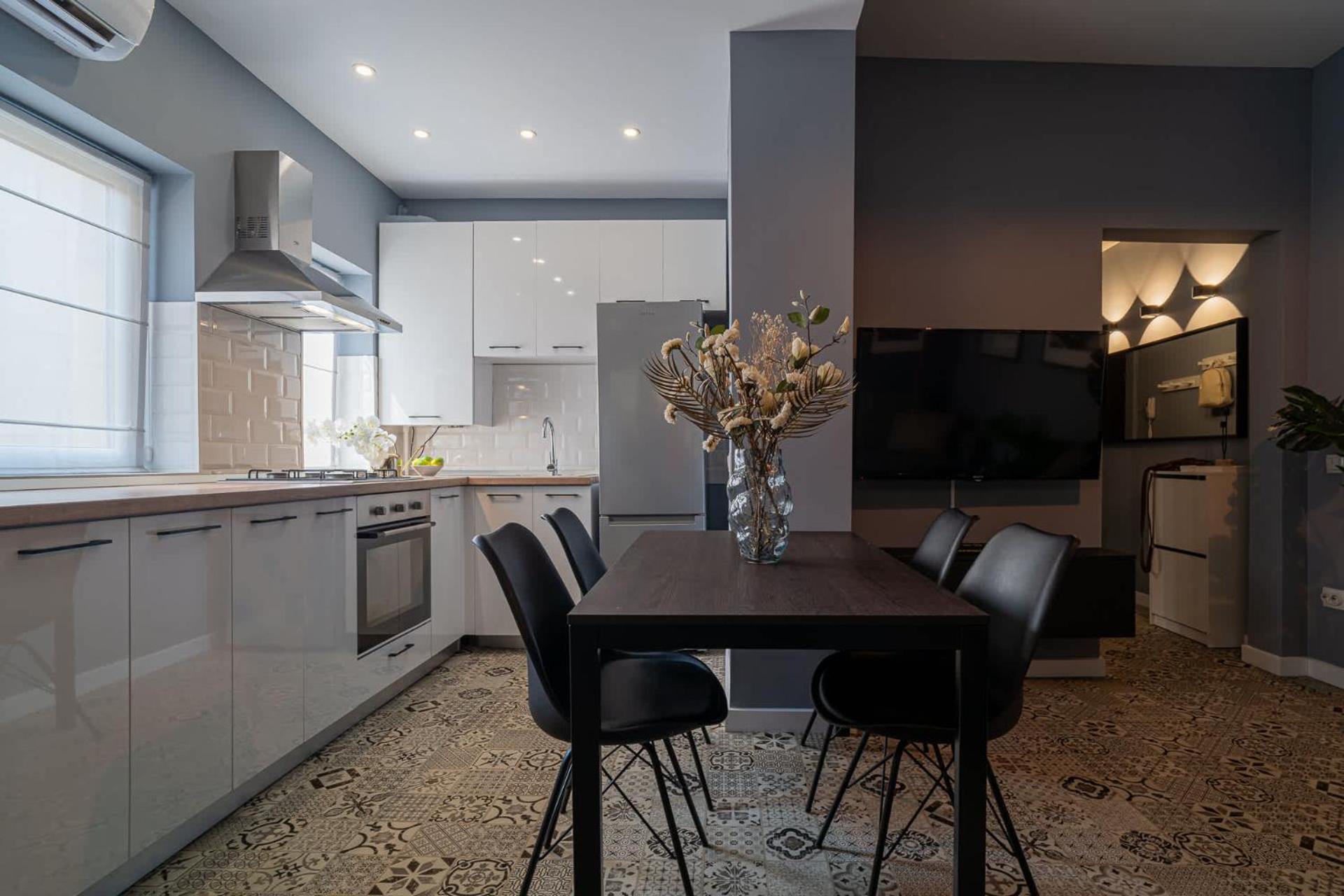 Chic Black & White 2Br Retreat On Dambovitei Bukarest Exterior foto