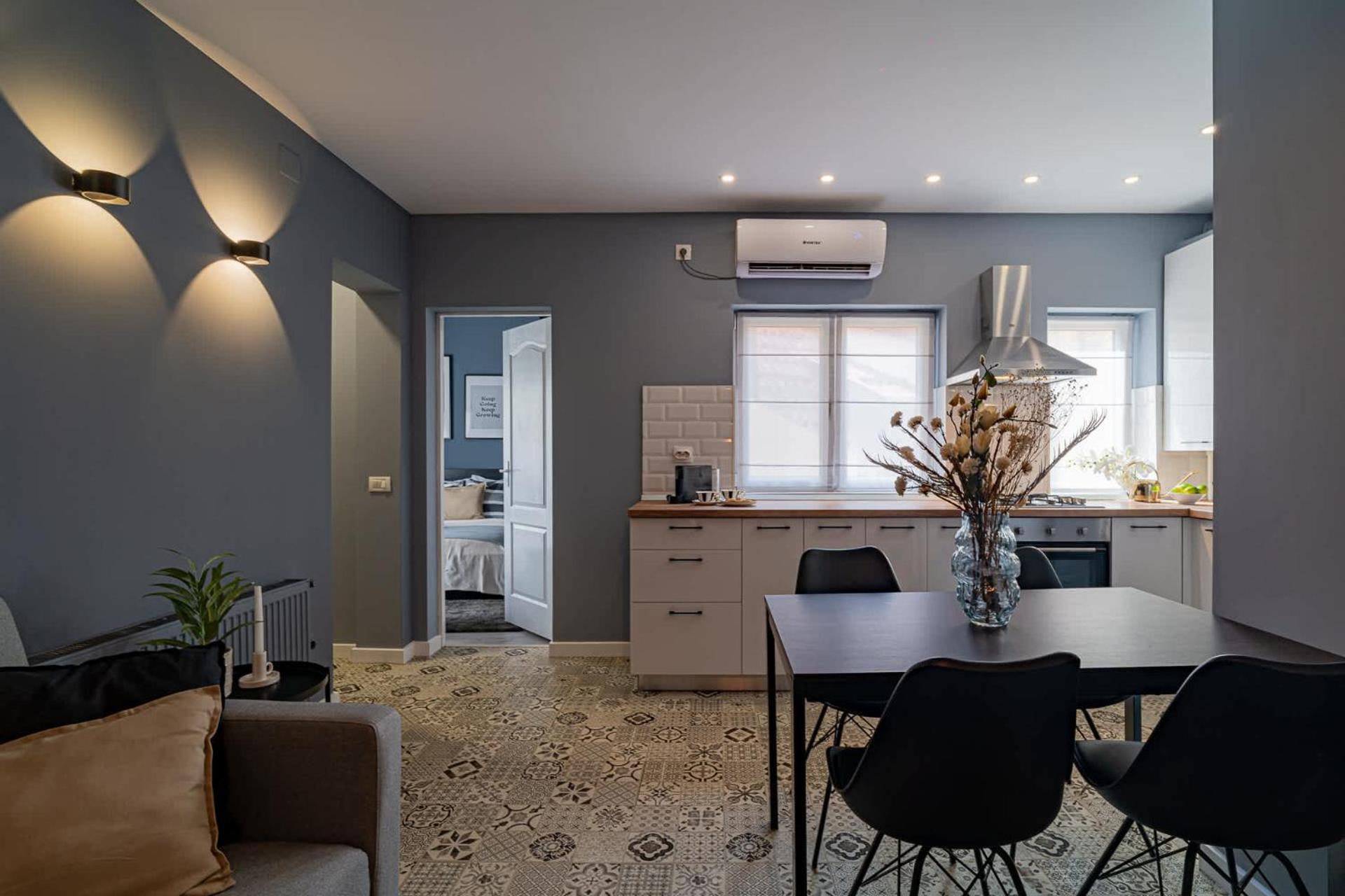 Chic Black & White 2Br Retreat On Dambovitei Bukarest Exterior foto